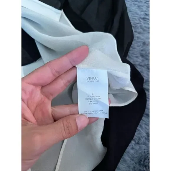 Vince two layered 100% silk button up blouse size 6 - Picture 5 of 6